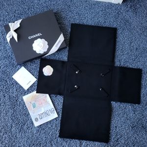 XLarge Chanel Gift Box Storage Pouch w/ Snap lock